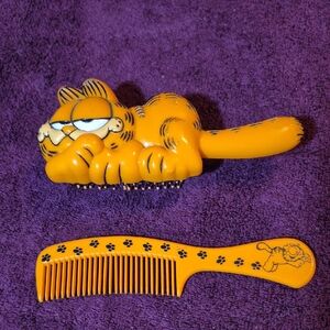 Orange Garfield Kids Comb and Brush Set 1978 Collectors Item